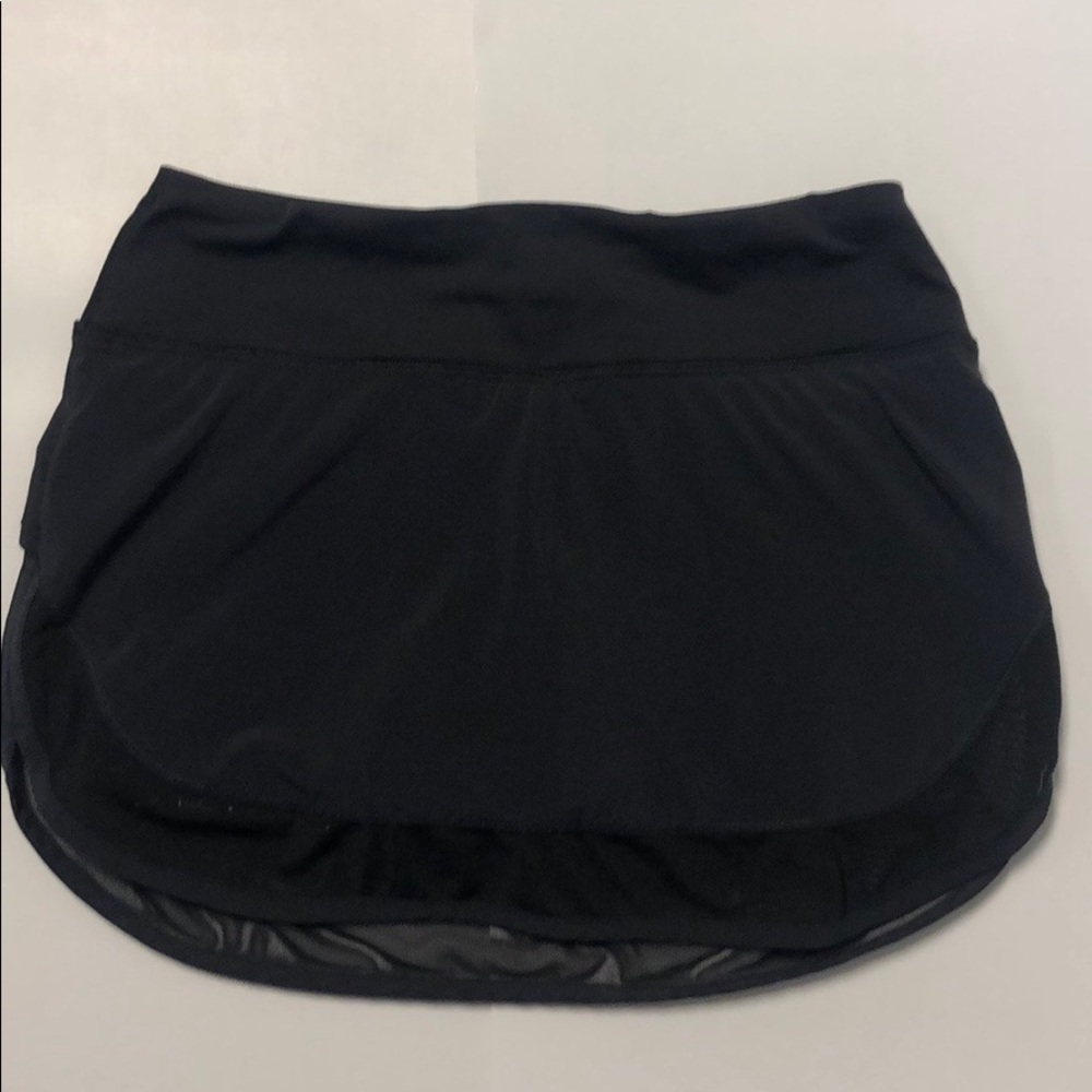 Lululemon Hotty Hot Skirt Black Size 2